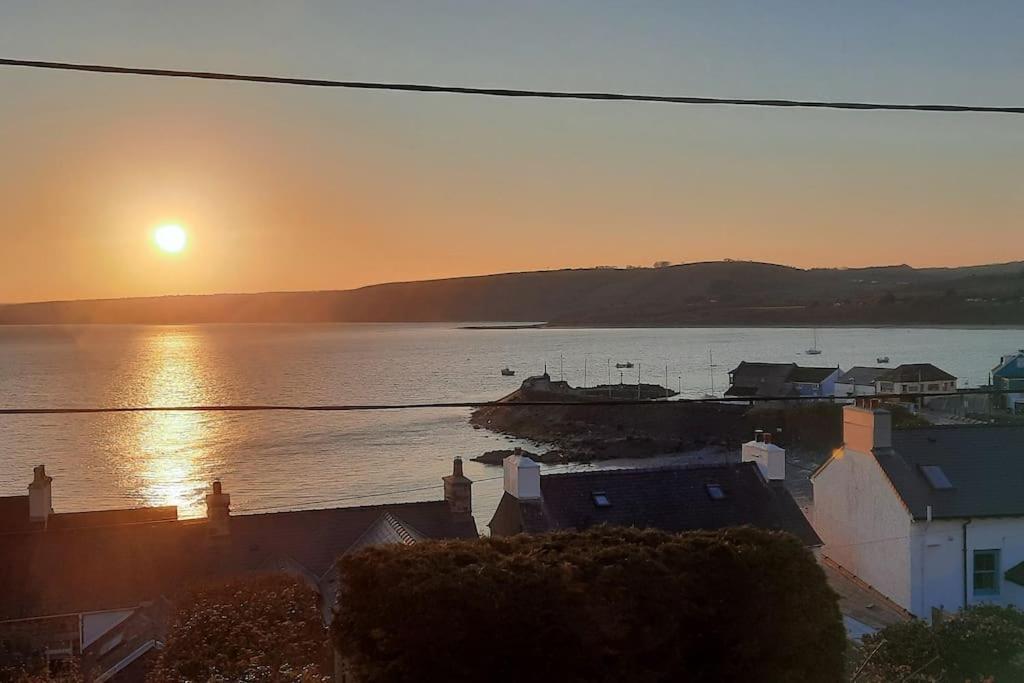 Villa Arvonia Sleeps 7, Sea Views, Dog Friendly New Quay  Exterior foto